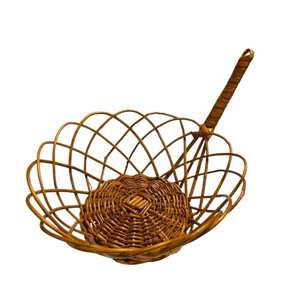 VINTAGE! Boho Natural Woven Round Wicker Fruit Basket With Handle Yugoslavia - Picture 9 of 12